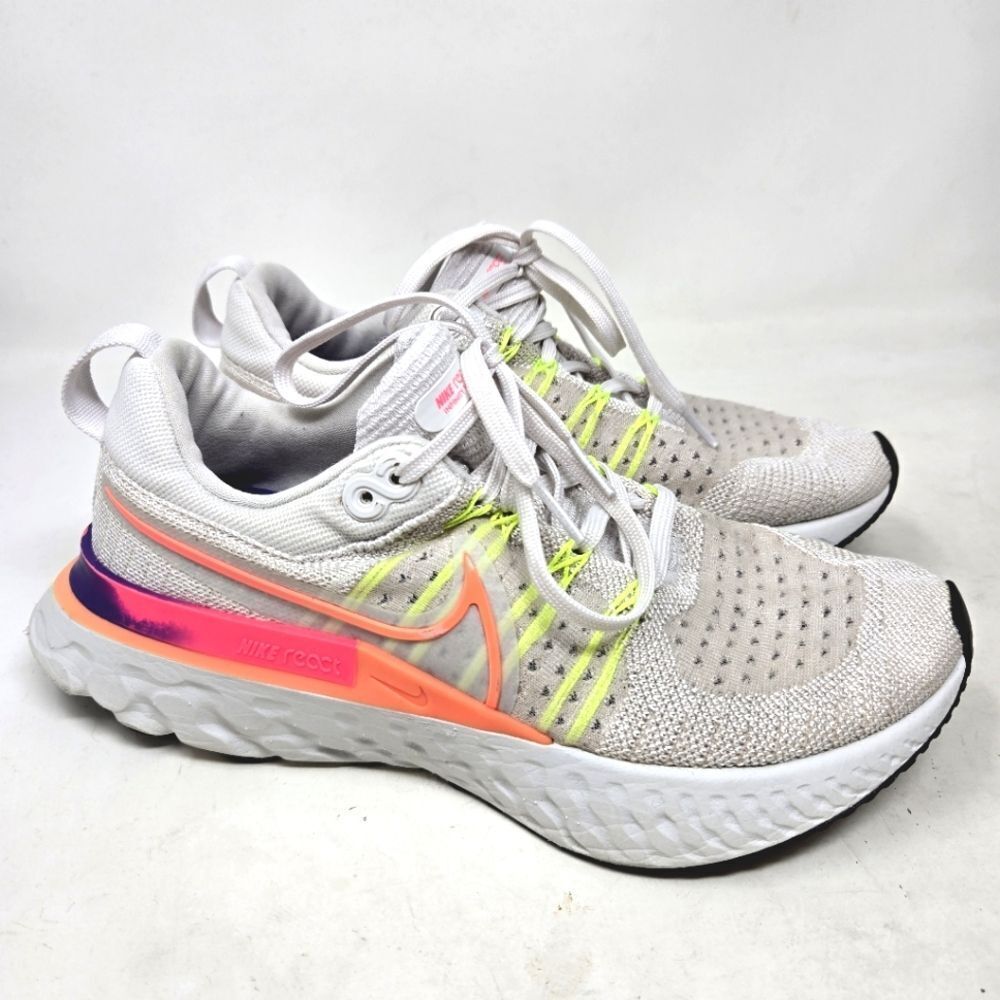 Nike React Infinity 2 Flyknit Women's White and Pink Running‎ Shoes Size 8